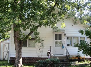 1004 S Roosevelt St, Harrisburg, IL 62946