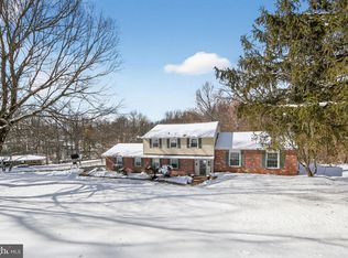 51 Oakland Dr, Downingtown, PA 19335