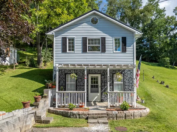 162 Orchard St, North Tazewell, VA 24630