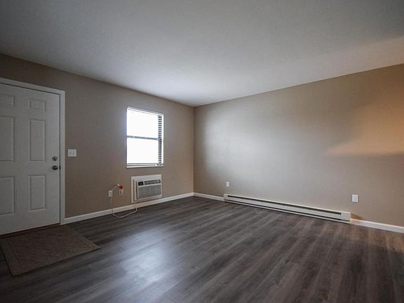 4th image of 3395 Lilac Ln #D