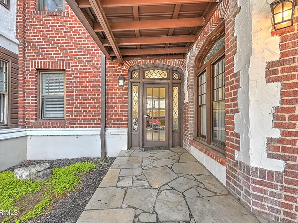 701 W Locust St APT 18, Johnson City, TN 37604