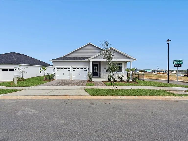 338 Ridgemark Ave — Photo 3