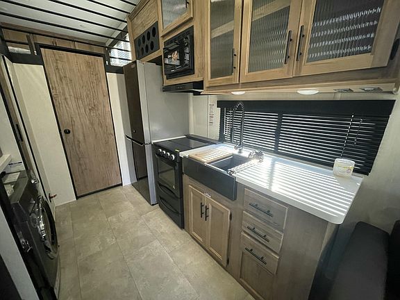 4th image of 307 County Road 890
