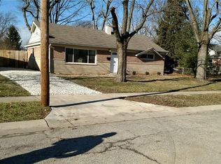 524 Park Dr, Greenwood, IN 46143
