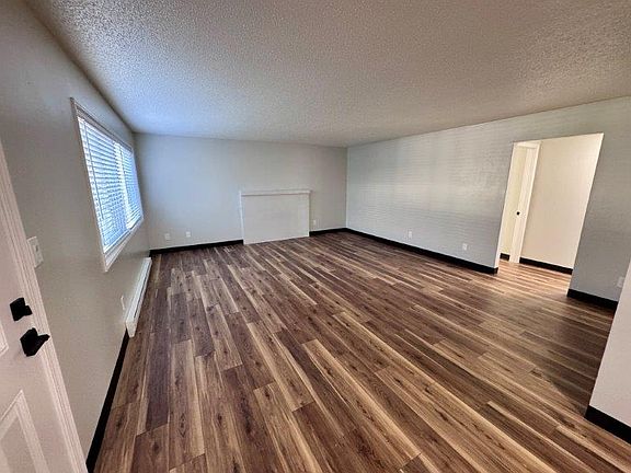 5th image of 495 W Clarendon St #2B-1Ba-1025Sqft