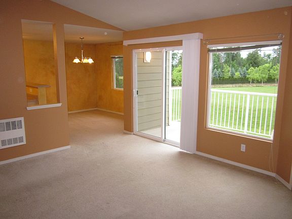 3rd image of 710 240th Way SE #301