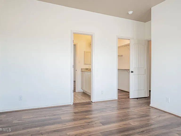 1126 Ismael Robels Way — Photo 15
