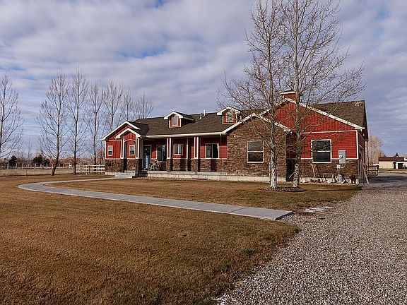 3rd image of 3375 E 163 N