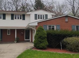 201 Elatan Dr, Pittsburgh, PA