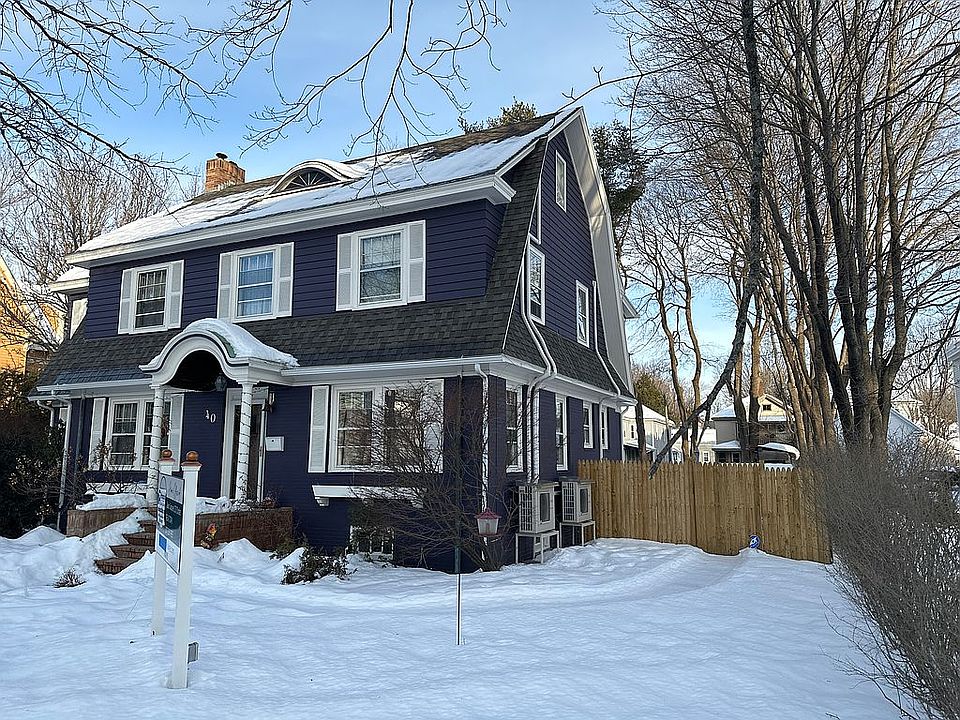 2nd image of 40 Pleasant St