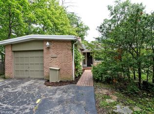 949 Ridgewood Dr, Highland Park, IL 60035