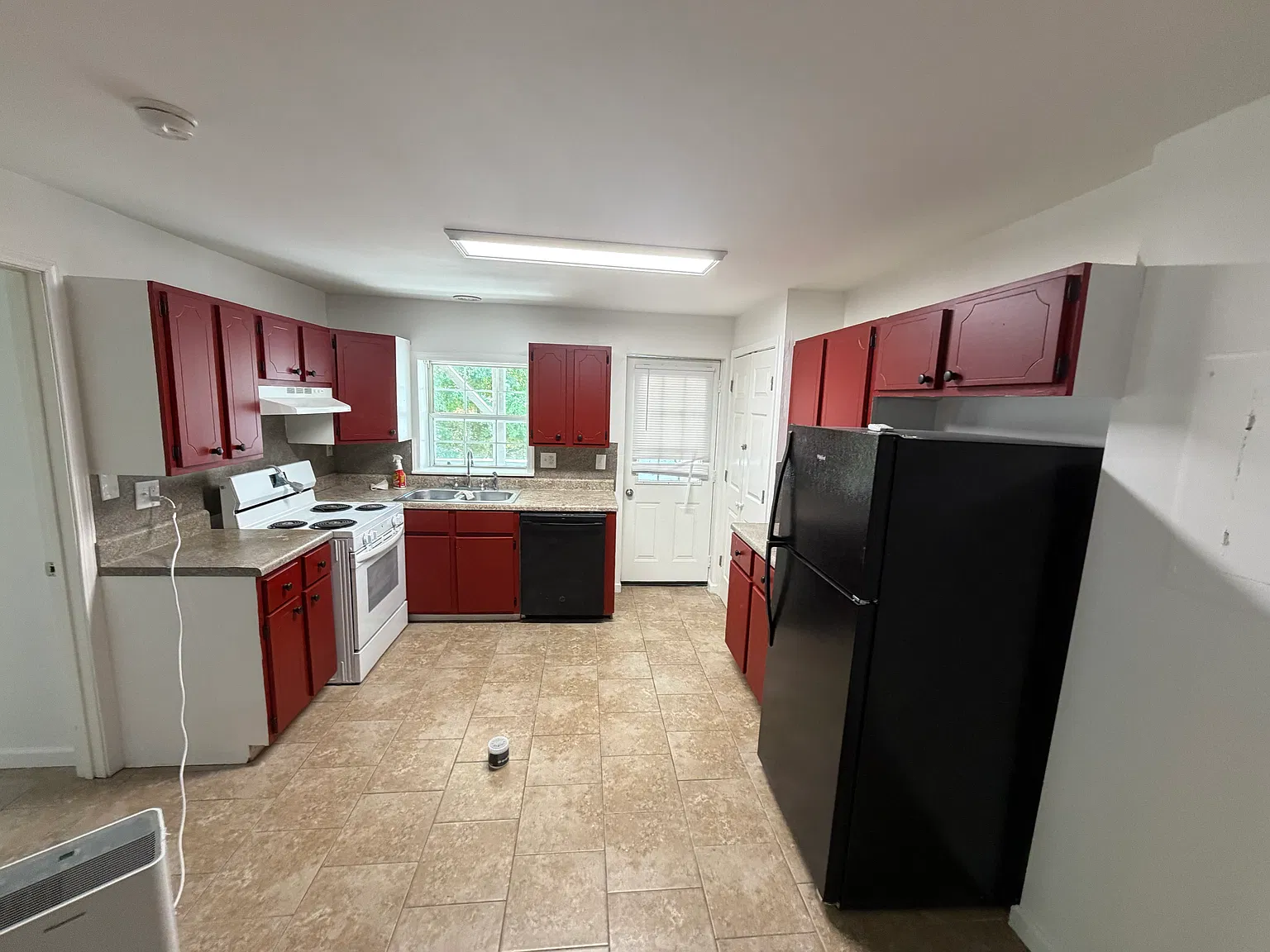 2 bed, 900 sqft, $1,650 — Photo 3