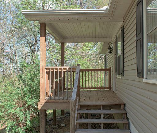3rd image of 428 Crest Dr