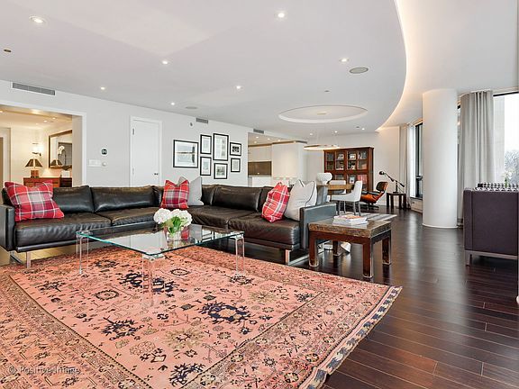 4th image of 1418 N Lake Shore Dr APT 4