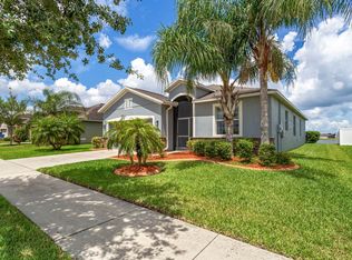 722 Tanana Fall Dr, Ruskin, FL 33570