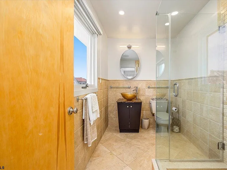 7701 Atlantic Ave #33A — Photo 36