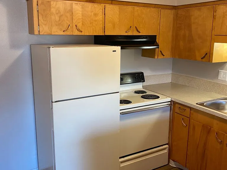 401 S Holly St — Photo 35