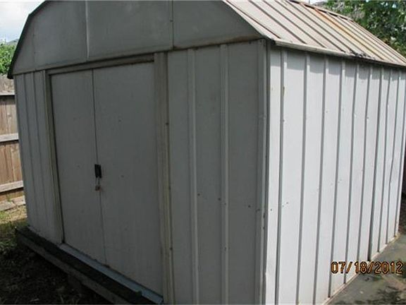 5th image of 16602 N Glade Dr