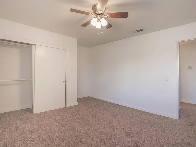 Sierra Hills Apts — Photo 14