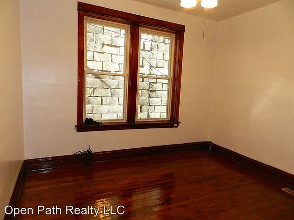 4th image of 719 S Western Ave APT 1R