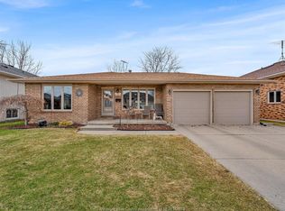 45 Sherwood Ave, Leamington, ON