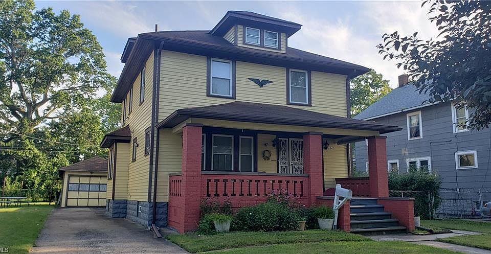 1st image of 1842 E 33rd St
