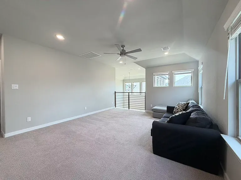 1280 Manfreda St — Photo 18
