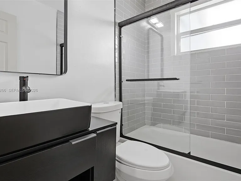 2280 SW 43rd Ave — Photo 21