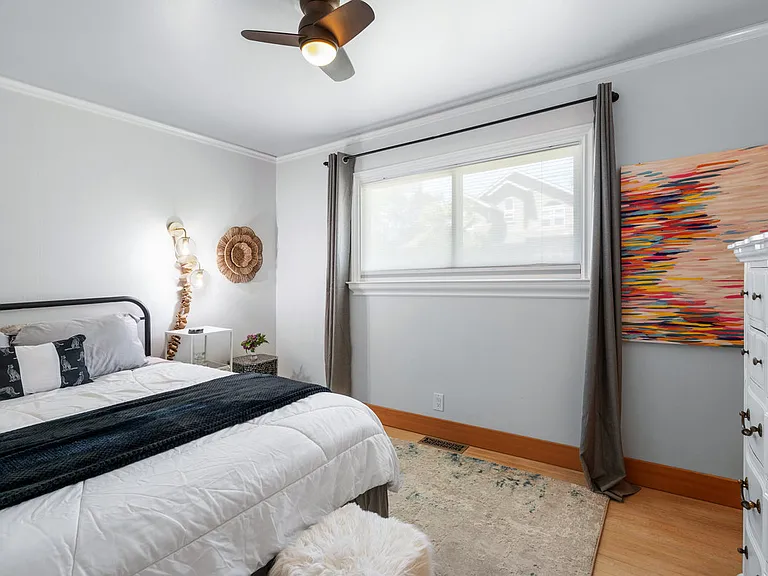 2035 El Prado St — Photo 18