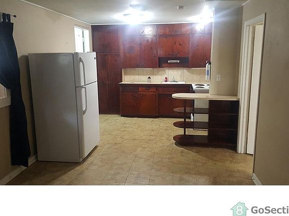 2nd image of 740 Winfree Ave APT 4