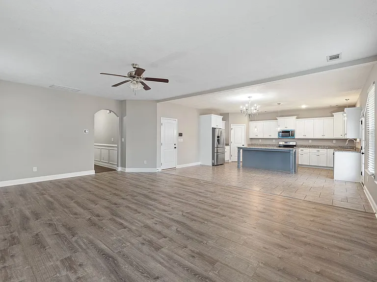 3070 Margot Ln — Photo 6