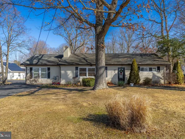 1604 N Main St, Williamstown, NJ 08094