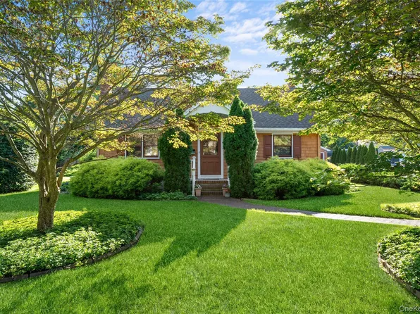 839 Pondview Road, Riverhead, NY 11901