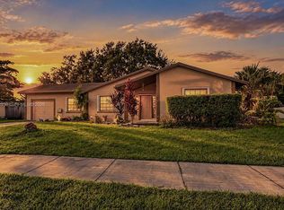 908 Cardinal Pl, Homestead, FL 33035