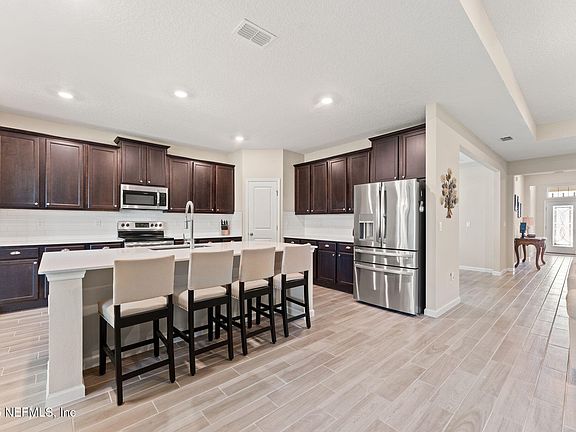 4th image of 2715 CROSSFIELD Drive
