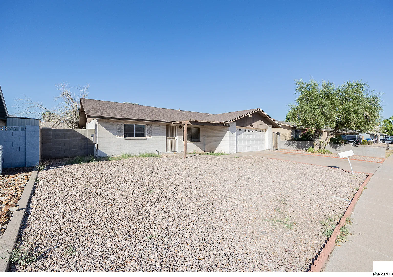Stylish 3/2 Chandler House with Private Backyard Spa Retreat! — Photo 1