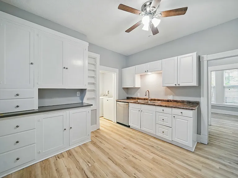 1900 Euclid Ave #1 — Photo 6