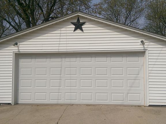 Large 2 car garage