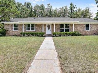 3925 Cherry Laurel Dr, Pensacola, FL 32504