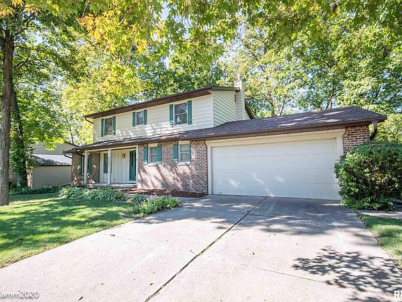 2nd image of 6823 N Aycliffe Dr
