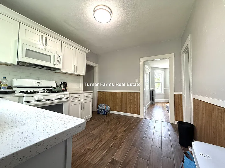 39 Waterhouse St #3F — Photo 4