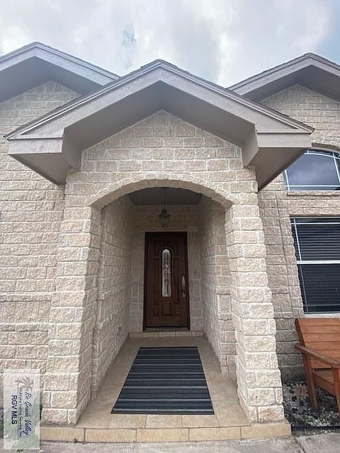 1st image of 5965 Forest Blvd