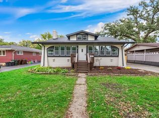 135 N Oak St, Glenwood, IL 60425