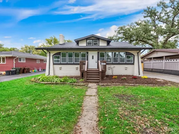 135 N Oak St, Glenwood, IL 60425