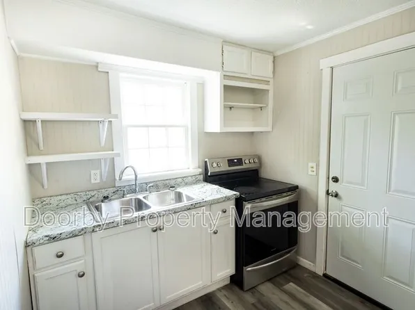 207 Napier St, La Fayette, GA