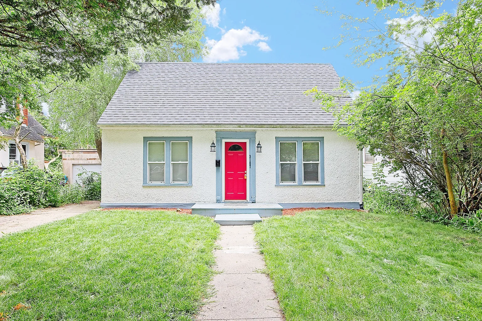 3107 Emmaus Ave photo 1