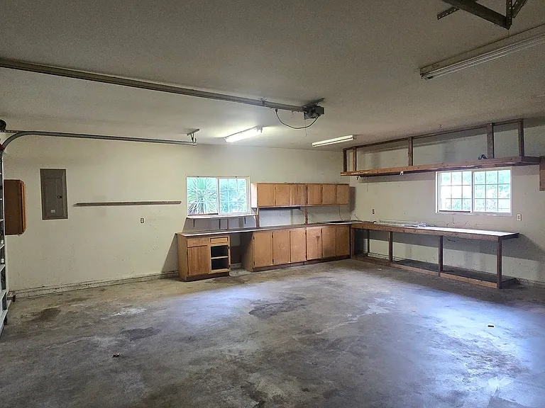 11 E Eld Pl — Photo 18