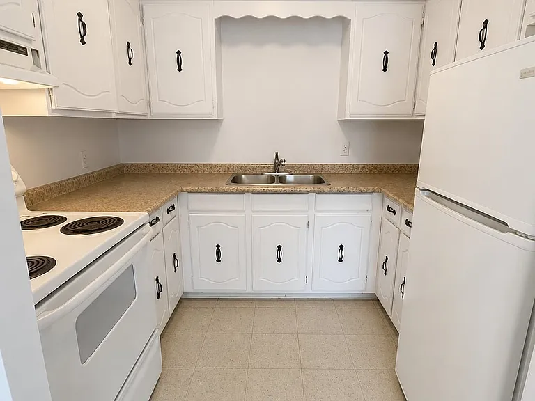 130 Sheldon Ave #308 — Photo 3