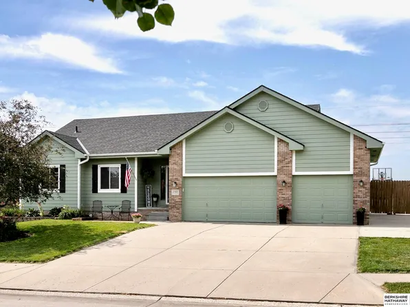 15411 Nebraska Ave, Omaha, NE 68116