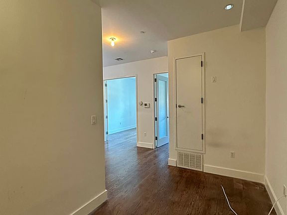 5th image of 1072 Bergen St #3E